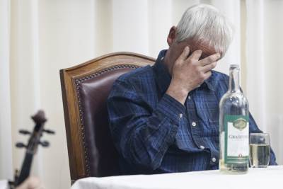  BIK ZAVRŠI S GLAVOM U WC ŠOLJI, RAK SE RASPLAČE, A OD ŠKORPIJE BEŽITE! Kakav ste "pijanac" po horoskopu 