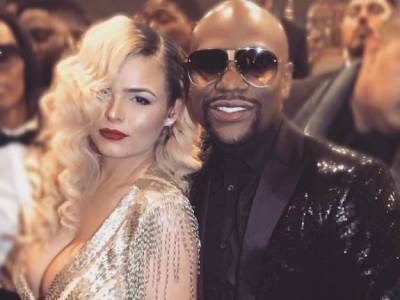  FLOJD HOĆE DA MU STRIPTIZETA RODI DETE: Zabavlja se s "prvom devojkom" iz njegovog kluba, sad hoće ozbiljnije 