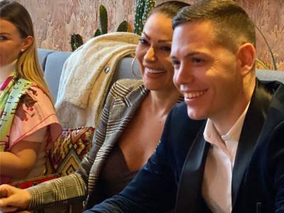  SA "SVEKRVOM" PREKO SKAJPA: Bogdan upoznao mamu sa Cecom Ražnatović - bili na ručku, pa zazvonio telefon! 