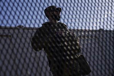  CELA AMERIKA U PRIPRAVNOSTI: Očekuju se protesti naoružanih Trampovih pristalica, planiraju nasilje! 