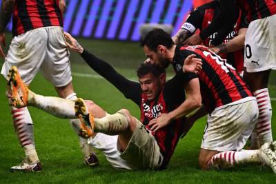  ac-milan-korona-virus-dva-pozitivna-teo-ernandez-calhanoglu-crvena-zvezda-liga-evrope 