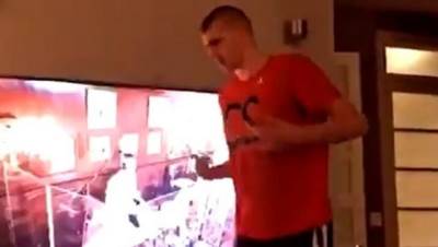  "ZOVEŠ ME NA VINO, ZOVEŠ ME NA LOM..." Jokić pleše uz srpske narodnjake, "zasvirao" harmoniku! (VIDEO 