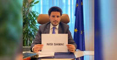  ABAZOVIĆ PODRŽAO ŽRTVE NASILJA: NISI SAMA! 