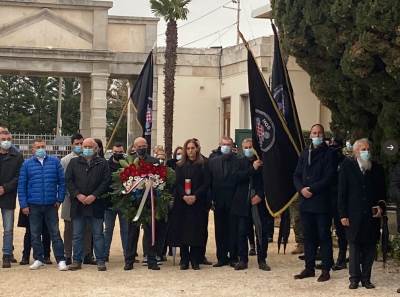  /zoran-milanovic-zadar-ceremonija-godisnjica-napustio-ustase-simboli-za-dom-spremni-hos-majice 
