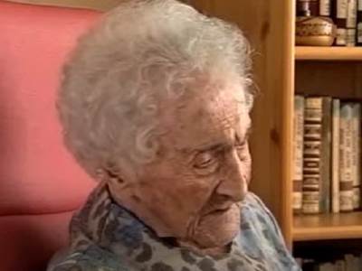  NAJSTARIJA ŽENA NA SVETU JELA KILOGRAM ČOKOLADE NEDELJNO: Svi se čude što je doživela 122. godinu, a evo šta je radila 