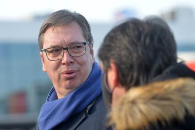  VUČIĆ: U Srbiju stiglo još 10.000 vakcina protiv kovida-19 