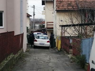  PRVE FOTOGRAFIJE KUĆE STRAVE U BEOGRADU: Provalnik obio kuću, vlasnika gušio jastukom, pa zaklao (FOTO) 