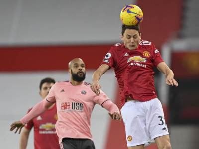  GOSPODINE MATIĆU, MOLIM VAS POTRČITE ZA LOPTOM! Legenda Mančester junajteda prozvala i srpskog asa zbog blamaže 