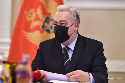  PREMIJER KRIVOKAPIĆ POZVAO SVE PREDSJEDNIKE OPŠTINA NA HITAN SASTANAK 