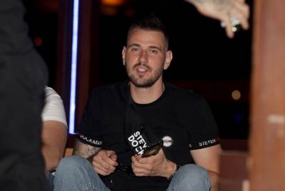  NEKADA JE ZARAĐIVAO 100 EVRA, A SADA MLATI LOVU: Cvija iskreno o svojim počecima i novcu - "skućio sam sebe i porodicu"! 