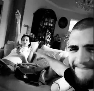  ORE SE PJESME U VILI NA DEDINJU: Anastasija i Veljko ukrstili glasove, pogledajte kako se provode! (VIDEO) 