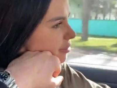  BOGDANA VOZI, VELJKO MAZI: Ražnatović snimao ženu, pa pokazao šta joj radi u automobilu! (VIDEO) 