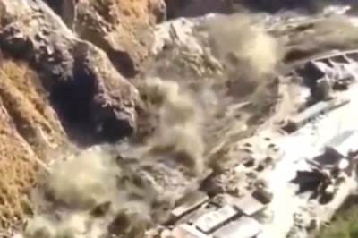  UZBUNA U INDIJI! ODLOMIO SE GLEČER NA HIMALAJIMA 