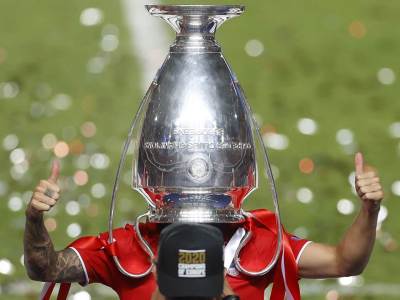  KRAJ LIGE ŠAMPIONA KAKVU POZNAJEMO: Ukidaju se grupe, predlaže se "švajcarski model", samo da se udovolji bogatima! 