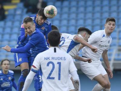  rudes trazi igrace preko fejsbuka 