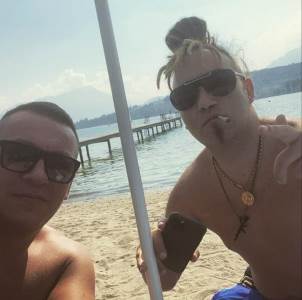  EKSKLUZIVNE FOTOGRAFIJE VELJINOG POLICAJCA VLADE GEORGIEVA: Bio je Rastin menadžer, putovali zajedno po nastupima 