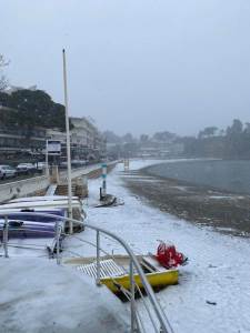  ZIMSKA ČAROLIJA U ULCINJU! ZABIJELILA SE MALA PLAŽA (FOTO, VIDEO) 