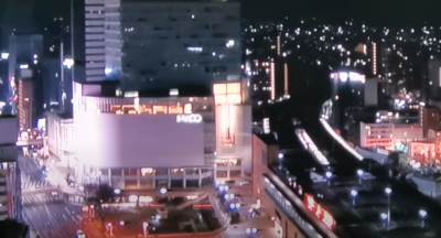  Kada su razorni zemljotres i cunami pogodili Japan  uništavajući gradove i izazivajući curenje 