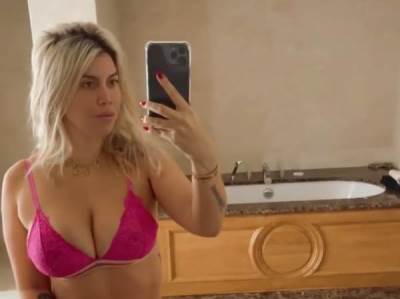  ZBOG VANDE PONOVO IZGOREO INSTAGRAM! Najpoznatija preljubnica se javila sa masaže, a na njoj samo jedan komad garderobe 