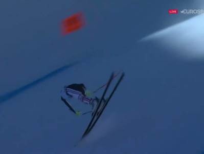  PROLETIO 120 KM/H, IZGUBIO KONTROLU NAD SKIJAMA, SVI SU MISLILI DA JE GOTOV: A onda je uspio da urad 