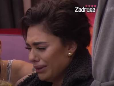  USRED NOĆI SAZNALA TUŽNU VEST: Mina Vrbaški slomljena od bola, preminuo joj član porodice! (VIDEO) 