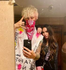  BOLESNICI, LEČITE SE! Prelepa glumica šokirala "krvavom" objavom - Zbog ovoga si ostavila muža i tro 