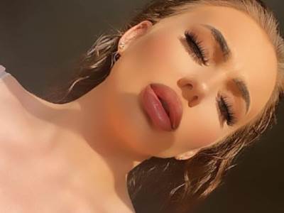  IZGLEDA KAO MODEL, ALI ZBOG PROFESIJE JE SVI OSUĐUJU: Kažu da je previše lepa da se time bavi! 