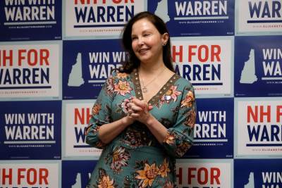  ŠOK FOTKE HOLIVUDSKE LEPOTICE: Lice naduveno od botoksa, a sad je objasnila zašto je morala TOLIKO d 