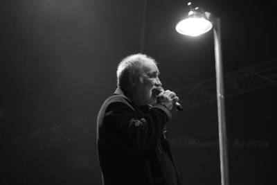  VELIKI NUDE ZABLUDE, PLAŠE NAS RAZNIM ČUDIMA: Ovako je Balašević pjevao o ratu, ZAGREB SE OPROSTIO N 