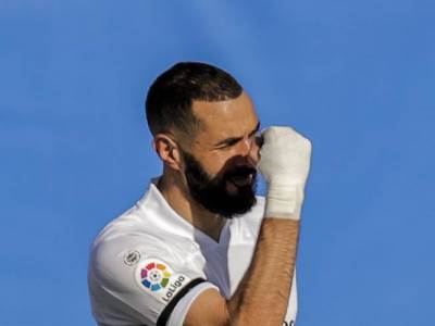  JOVIĆA POSLAO U NEMAČKU, SADA NEMA NI BENZEMU: Zidan u ozbiljnom problemu pred Ligu šampiona! 