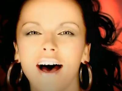  CIO REGION JE PJEVAO NJENE HITOVE, ONDA SE UDALA ZA SINA POLITIČARA I NESTALA: Evo kako danas izgleda i čime se bavi 