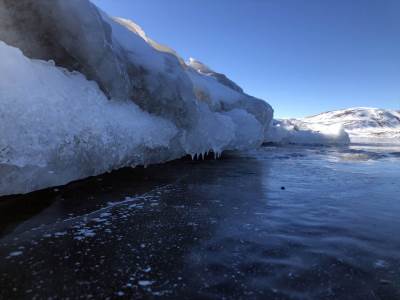  POLICAJAC POGINUO SPASAVAJUĆI DJECU IZ LEDENOG JEZERA: Nije preživio uprkos pokušaju ljekara da ga vrate u život 