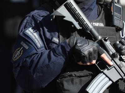  U rozajama pretresom pronasli 3000 paketa cigareta 