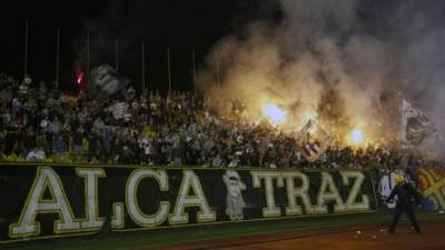  ORUŽJE, NEREDI NA UTAKMICI, BEKSTVO NA KOSOVO: Ko je uhapšeni vođa navijača "Alkatraza"! 