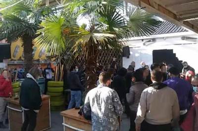  U CENTRU BEOGRADA JUTARNJA KORONA ŽURKA: Policija reagovala ispred kluba, zatekla 65 ljudi! 