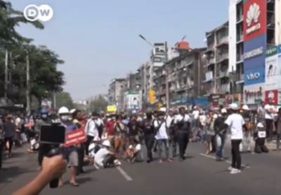  KRVAVI DAN U MJANMARU: U masovnim protestima preminulo najmanje 18 građana, na desetine ranjeno (VID 