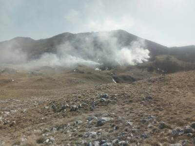  pozar na lovcenu aktivan 