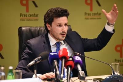  ABAZOVIĆ: URA ĆE GLASATI ZA RAZRJEŠENJE LEPOSAVIĆA 