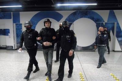  Darko Elez robija sa bivšim KUMOM 