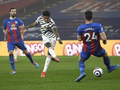  RASULO! IGRAČI JUNAJTEDA SE PSOVALI I VRIJEĐALI! Svađa kapitena i napadača je danas u centru pažnje  