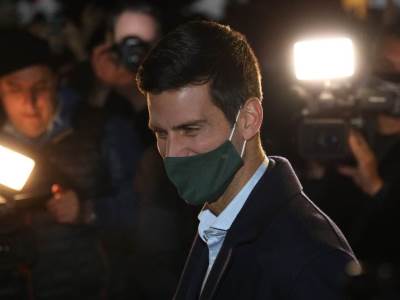  britanci pljuju novaka đokovića 