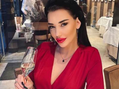  brutalno isprozivala bivše momke 