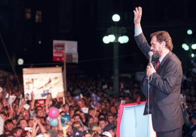   POLICIJA SRBIJE TUKLA DEMONSTRANTE 