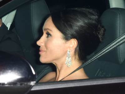  Minđuše Megan Markl 