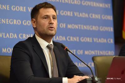  Todorović traži otkaz ugovora o radu 