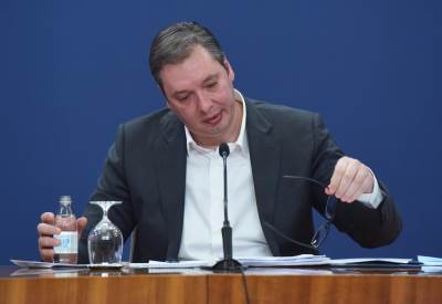  vucic korona srbija 