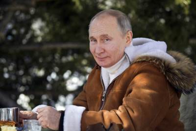  koju vakcinu je primio vladimir putin 