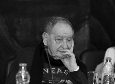  VLASTA SE NEDAVNO PRISETIO BOMBARDOVANJA: Žena ga uznemirena budila, a njegov odgovor se i danas prepričava! 