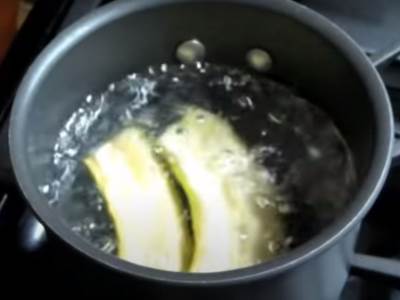  BANANU I TEČNOST POPIJTE PRIJE SPAVANJA 