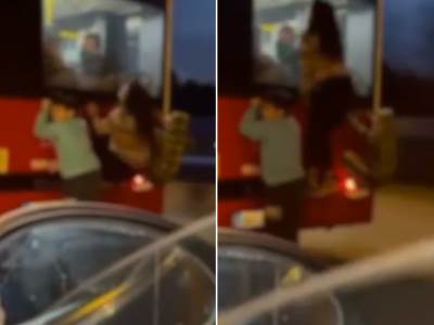  ZASTRAŠUJUĆE! OPASNA IGRA DECE U BEOGRADU: Autobus u punoj brzini, a oni se "zabavljaju"! (VIDEO) 